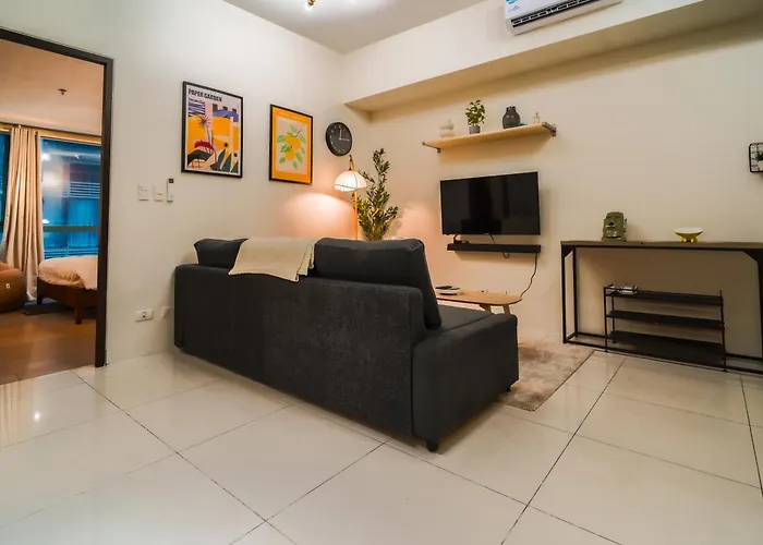 New! Roomy & Zen Wi-fi 350mbps Uptown Bgc Backhome7 Apartamento Manila
