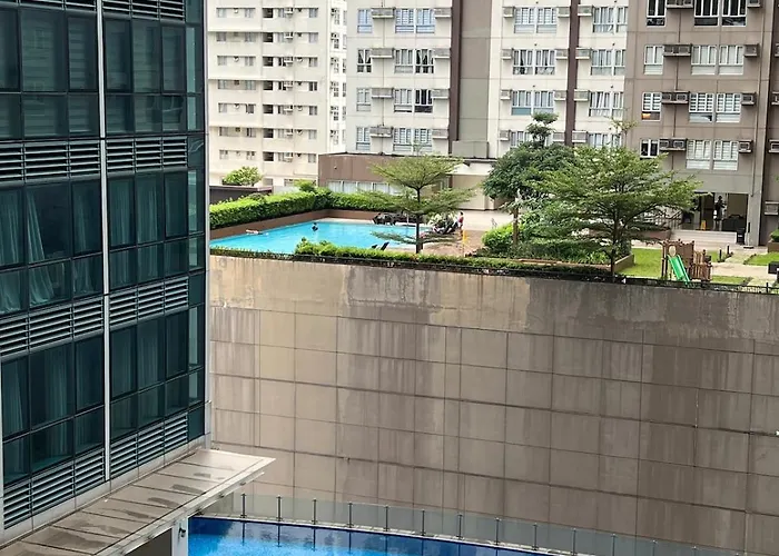 New! Roomy & Zen Wi-fi 350mbps Uptown Bgc Backhome7 Apartamento Manila