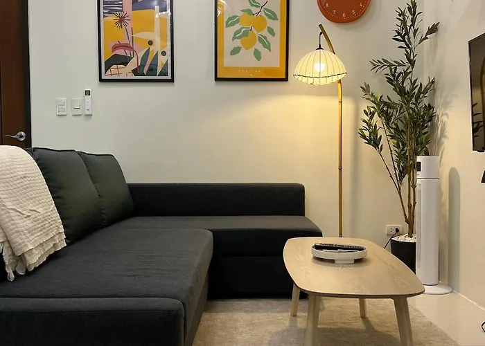New! Roomy & Zen Wi-fi 350mbps Uptown Bgc Backhome7 * Manila