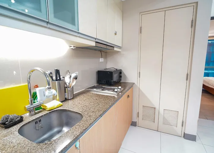 Apartamento New! Roomy & Zen Wi-fi 350mbps Uptown Bgc Backhome7 *
