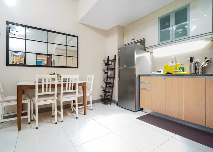 Apartamento New! Roomy & Zen Wi-fi 350mbps Uptown Bgc Backhome7 *