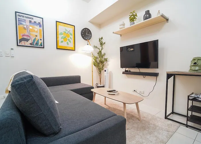 New! Roomy & Zen Wi-fi 350mbps Uptown Bgc Backhome7 * Manila