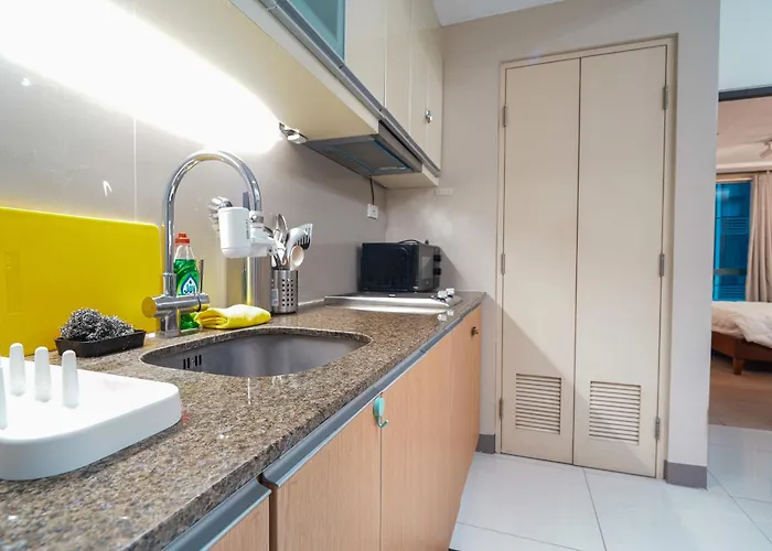 Apartamento New! Roomy & Zen Wi-fi 350mbps Uptown Bgc Backhome7 Manila