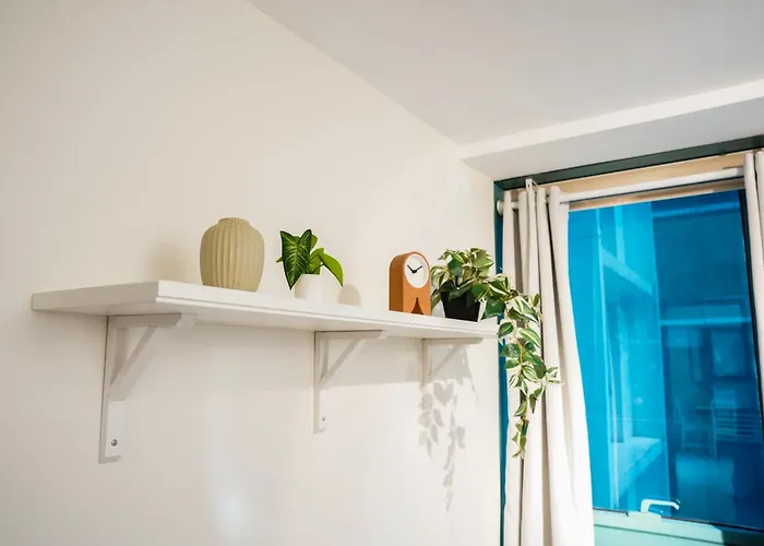 New! Roomy & Zen Wi-fi 350mbps Uptown Bgc Backhome7 Apartamento