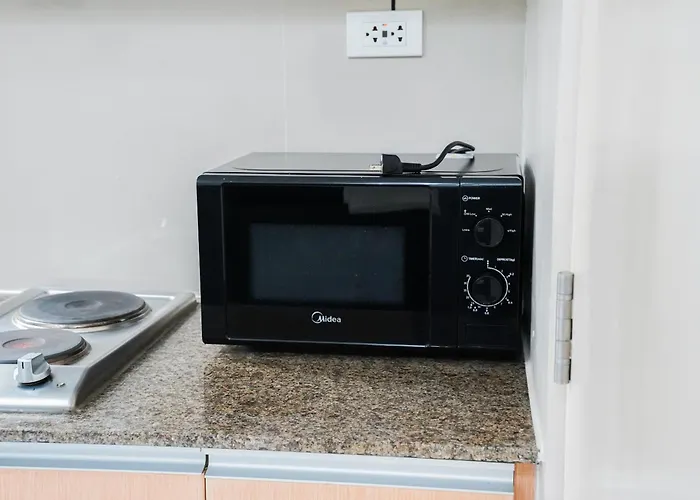 Apartamento New! Roomy & Zen Wi-fi 350mbps Uptown Bgc Backhome7 *